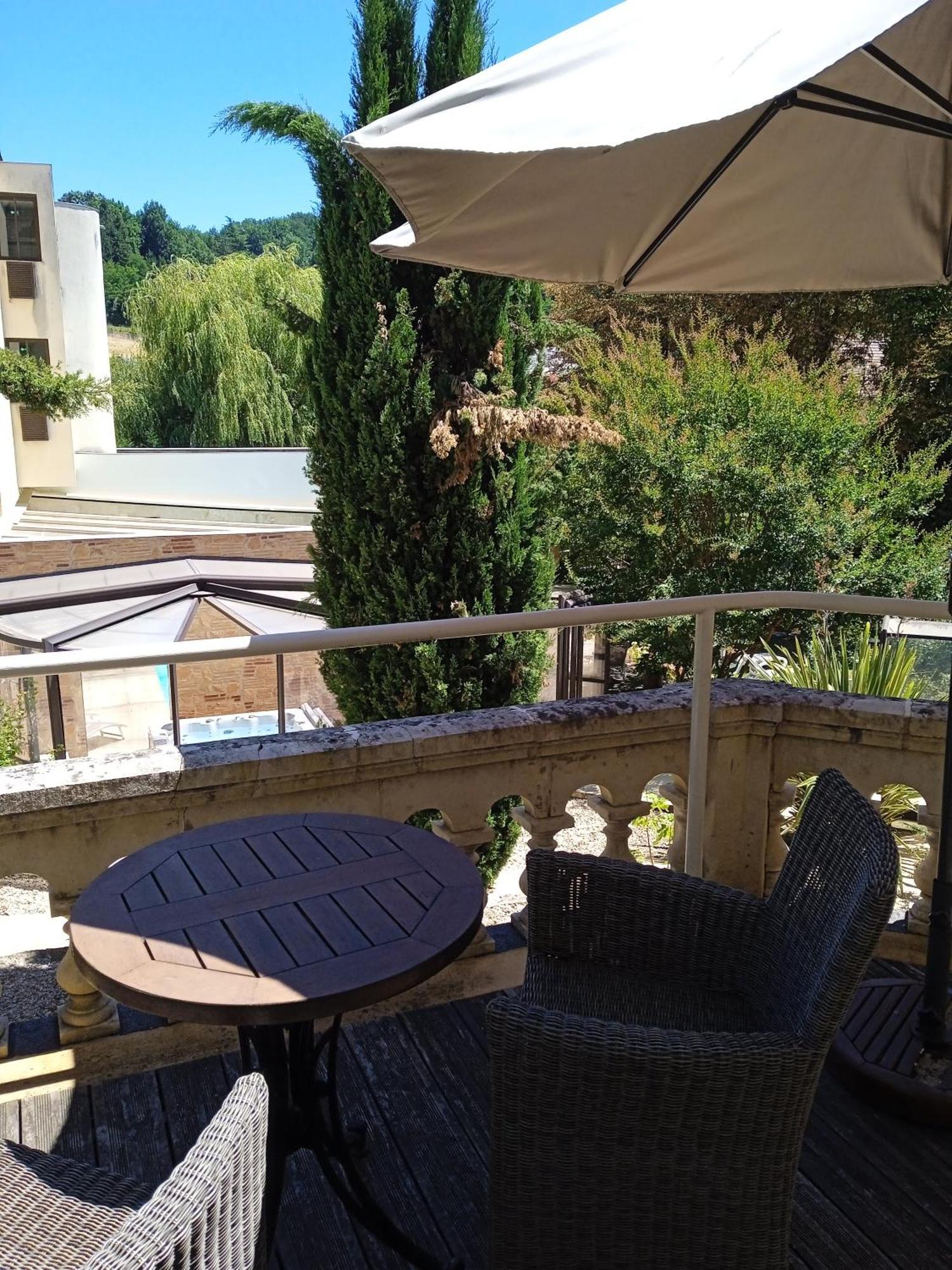 Clos La Boetie & 4*