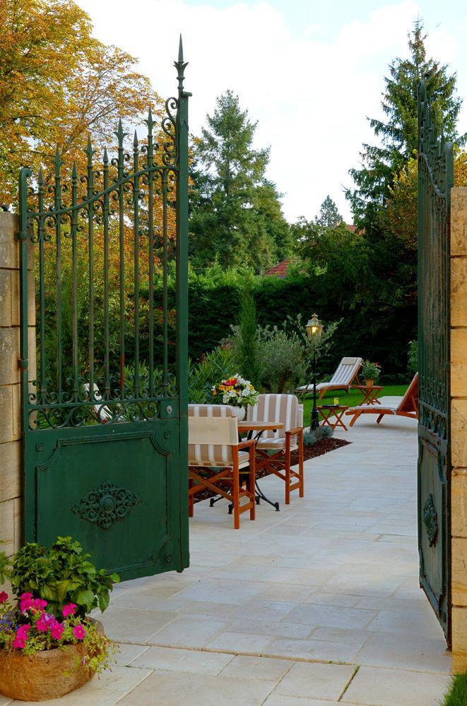 Clos La Boetie & Hotel 4*