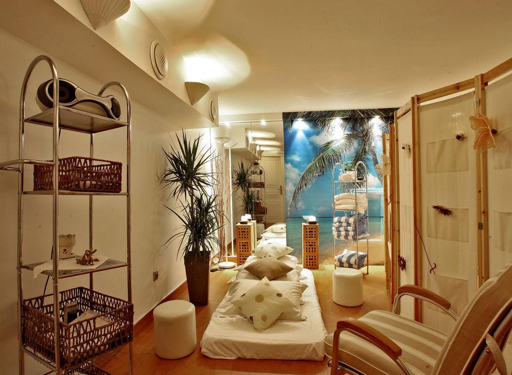 Clos La Boetie & Hotel 4*