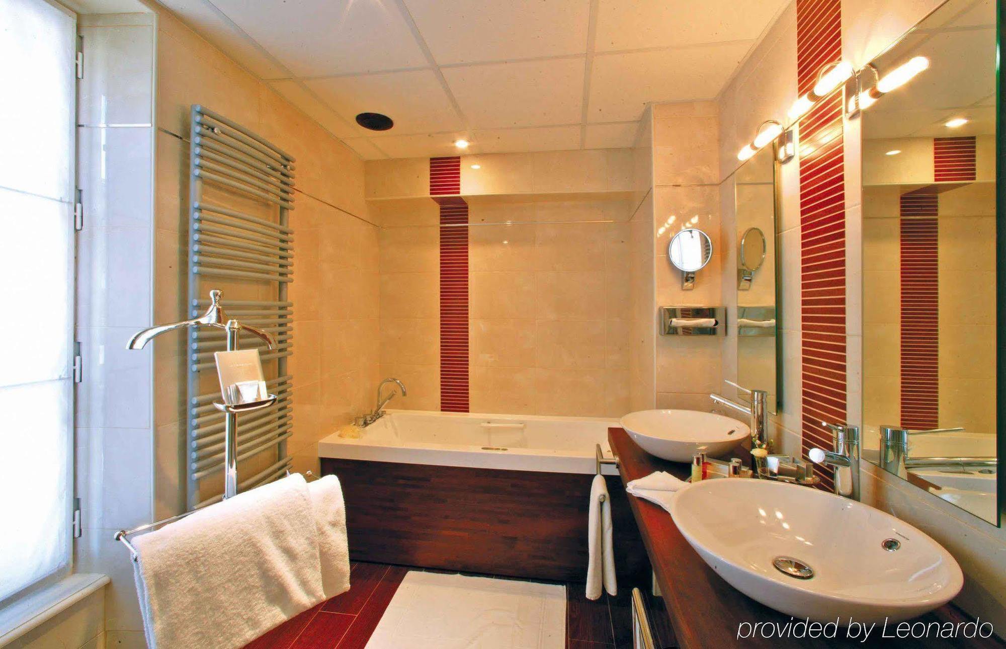 Clos La Boetie & Hotel