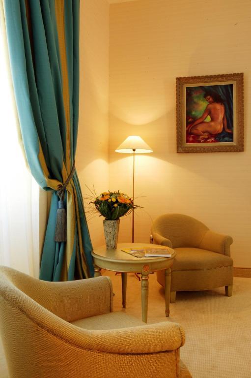 Clos La Boetie & Hotel
